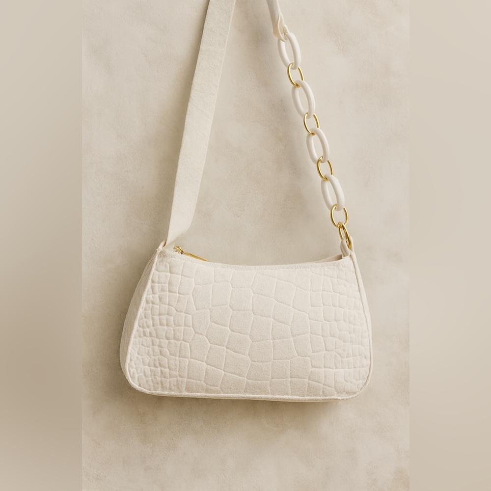 Elegant White Croc-Embossed Shoulder Bag